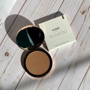 Iconic London Ultimate Bronzing Powder